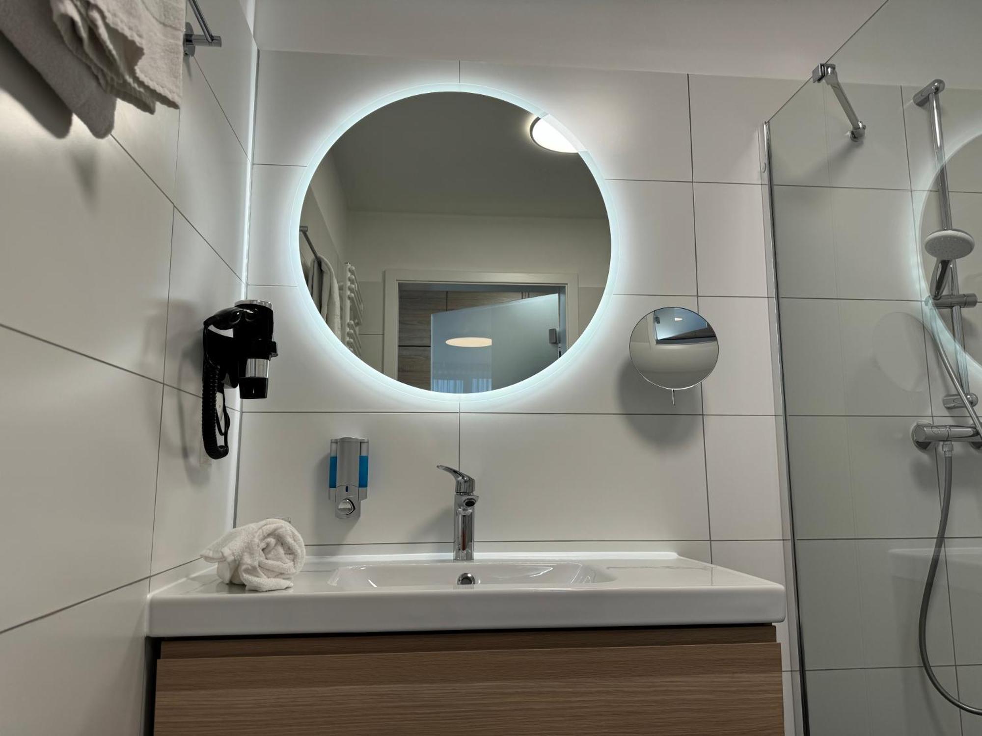 Hotel Havellandhalle - Hotel, Sport Und Wellness 4*